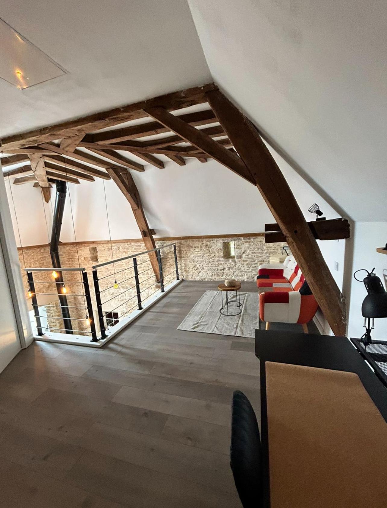 Le Gite Du Chateau Mouton Chatenoy-le-Royal Eksteriør billede