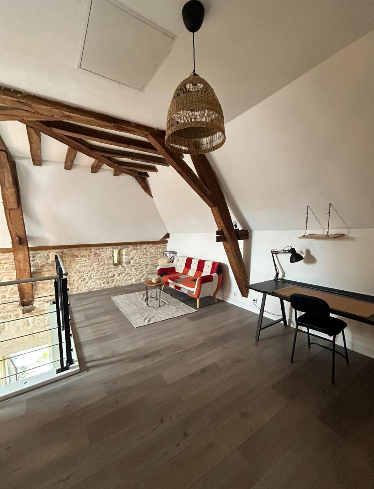 Le Gite Du Chateau Mouton Chatenoy-le-Royal Eksteriør billede